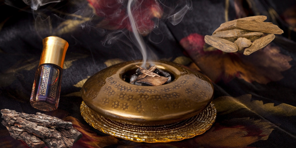 Oud Hindi: The Ultimate Woody & Smoky Perfume for Men & Women