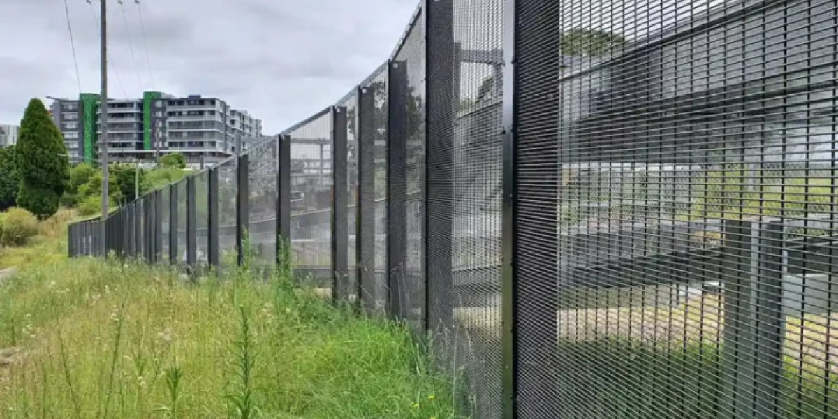 6 Benefits of a 358 Mesh Fence for Government Infrastructure Sites